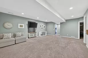 5885 Persimmon Dr, Fitchburg, WI 53711 - Photo 44