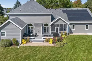 5885 Persimmon Dr, Fitchburg, WI 53711 - Photo 54