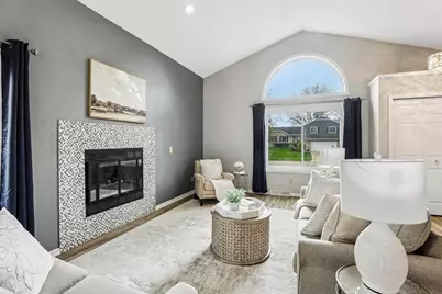 1014 Eric Lane, Waunakee, WI 53597 - Photo 6
