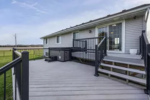 N6563 English Settlement Rd, Albany, WI 53502 - Photo 4