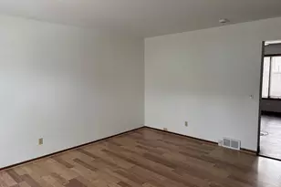 44 N Lakewood Gardens Ln, Madison, WI 53704 - Photo 2