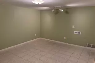 44 N Lakewood Gardens Ln, Madison, WI 53704 - Photo 6