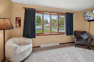 508 Woodvale Dr, DeForest, WI 53532 - Photo 8