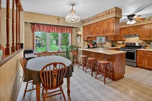 508 Woodvale Dr, DeForest, WI 53532 - Photo 4