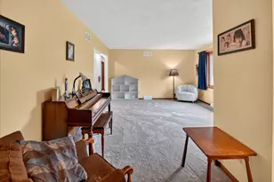 508 Woodvale Dr, DeForest, WI 53532 - Photo 10