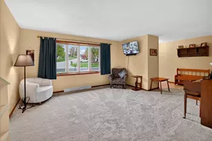 508 Woodvale Dr, DeForest, WI 53532 - Photo 6