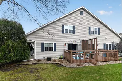 957 Chandler Lane, Sun Prairie, WI 53590 - Photo 4