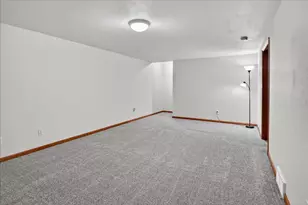 957 Chandler Ln, Sun Prairie, WI 53590 - Photo 44