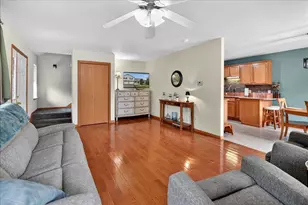 957 Chandler Ln, Sun Prairie, WI 53590 - Photo 12