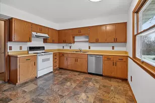 1005 W South St, Stoughton, WI 53589 - Photo 8