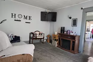 206 Railroad St, Elroy, WI 53929 - Photo 8