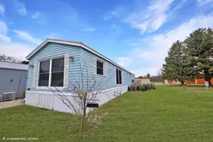 285 James St, Tomah, WI 54660 - Photo 2