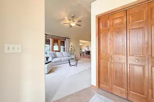 128 Summit Ct, Columbus, WI 53925 - Photo 6