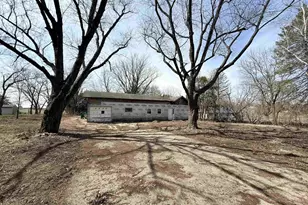 3230 S Oakhill Ave, Janesville, WI 53546 - Photo 2