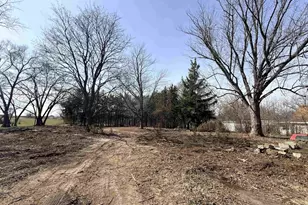 3230 S Oakhill Ave, Janesville, WI 53546 - Photo 10