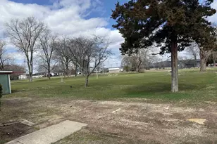 106 N 2nd St, Avoca, WI 53506 - Photo 6