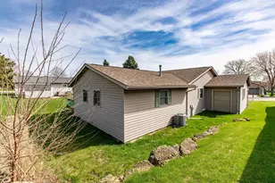 506 Bray St, Ridgeville, WI 53533 - Photo 2