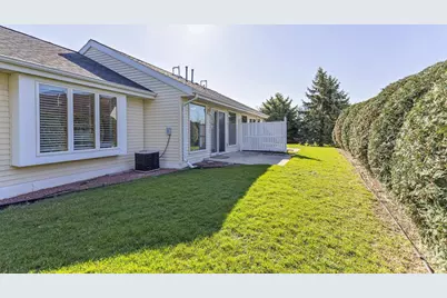 615 Shah Avenue, Fort Atkinson, WI 53538 - Photo 2