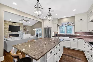 3167 Woodhill Cir, Verona, WI 53593 - Photo 12