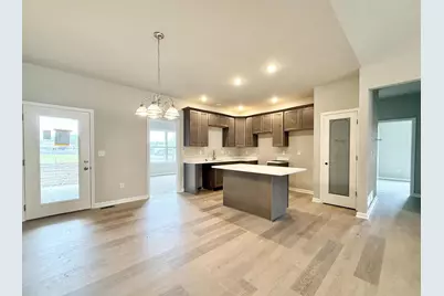 2101 W Conde Street, Janesville, WI 53546 - Photo 2