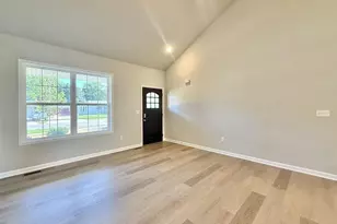 2101 W Conde St, Janesville, WI 53546 - Photo 2