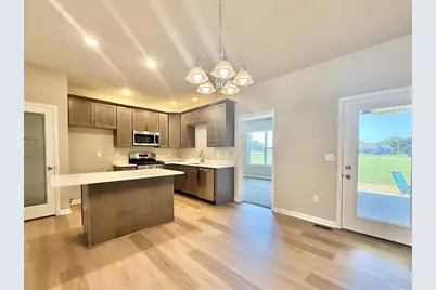 2101 W Conde Street, Janesville, WI 53546 - Photo 10