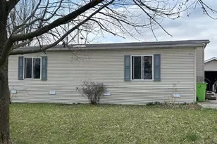 103 Frank Ct, Fox Lake, WI 53933 - Photo 2