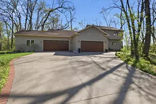 498 Meander Wood Rd, Oregon, WI 53575 - Photo 2