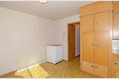 937 Hillside Drive, Jefferson, WI 53549 - Photo 10