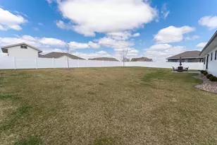 1230 Crockett Dr, Holmen, WI 54636 - Photo 72