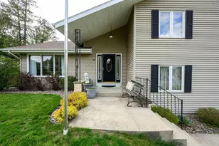 183 Greenhill Cir, Milton, WI 53563 - Photo 2