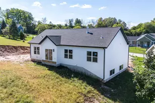 209 Stone Hill Ct, Ripon, WI 54971 - Photo 6