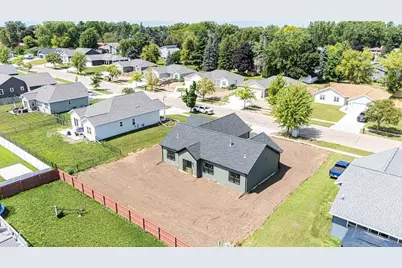 425 Village Lane, Ripon, WI 54971 - Photo 4