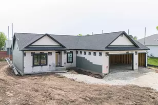 425 Village Ln, Ripon, WI 54971 - Photo 2