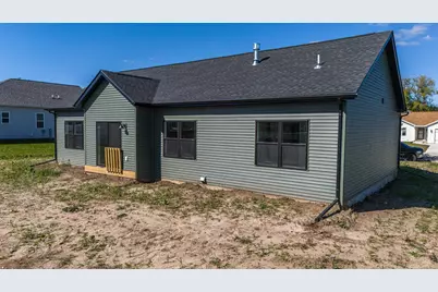 425 Village Lane, Ripon, WI 54971 - Photo 6
