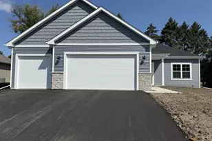 442 Village Ln, Ripon, WI 54971 - Photo 2