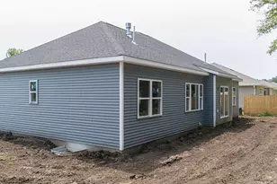 442 Village Ln, Ripon, WI 54971 - Photo 4
