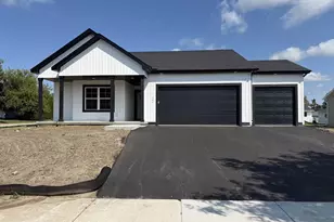 504 Village Ln, Ripon, WI 54971 - Photo 2