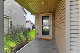 1471 Wild Iris St, Sun Prairie, WI 53590 - Photo 4