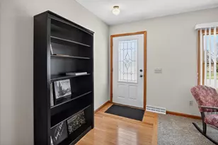 6776 Dawn Dr, Windsor, WI 53598 - Photo 4