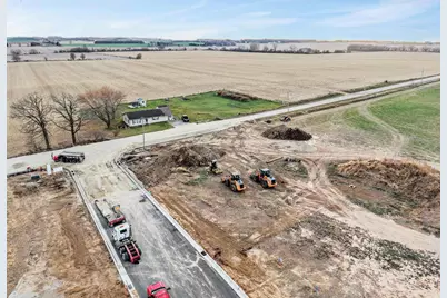 808 Porter Road, Janesville, WI 53536 - Photo 4