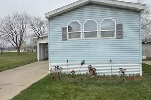 121 Waterman Ave, Tomah, WI 54660 - Photo 1