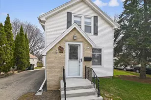 127 Union St, Sun Prairie, WI 53590 - Photo 2