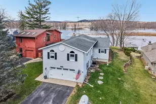 W10126 Schiefelbein Rd, Poynette, WI 53955 - Photo 2