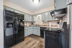 1213 Adrian Blvd, Fort Atkinson, WI 53538 - Photo 12