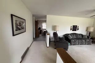 1607 S Arch St, Janesville, WI 53546 - Photo 4