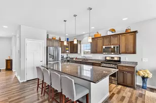 9801 Hawks Nest Dr, Verona, WI 53593 - Photo 8