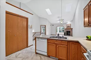1177 Sawyer Way, Sun Prairie, WI 53590 - Photo 16
