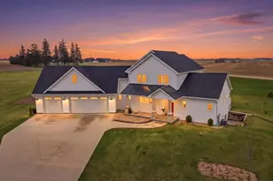 N6329 Tradewinds Cir, Beaver Dam, WI 53916 - Photo 2