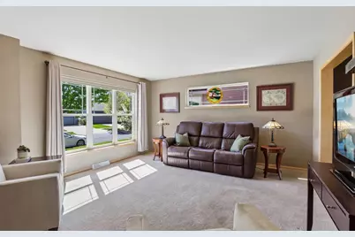 8866 Red Beryl Drive, Middleton, WI 53562 - Photo 6